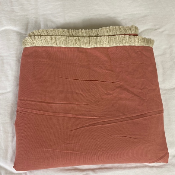 Opalhouse flat king sheet with Jungalow Fringe - Picture 1 of 8
